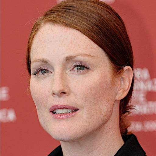 Face Guesser: Julianne Moore - 1x1