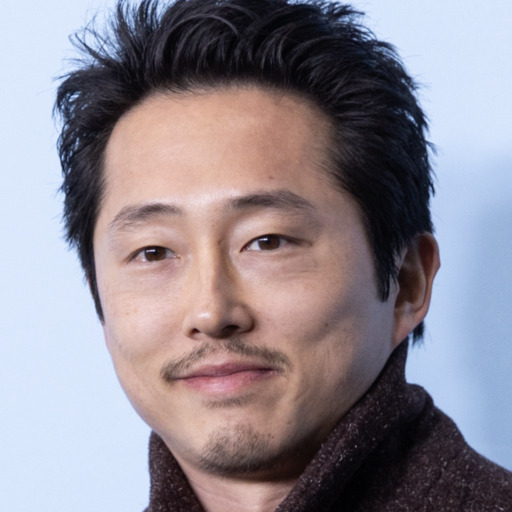 Face Guesser: Steven Yeun - 1x1