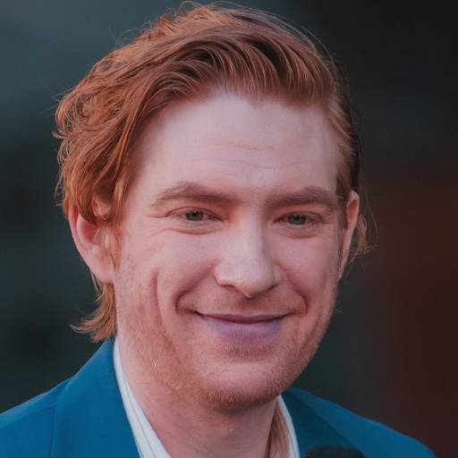 Face Guesser: Domhnall Gleeson - 1x1